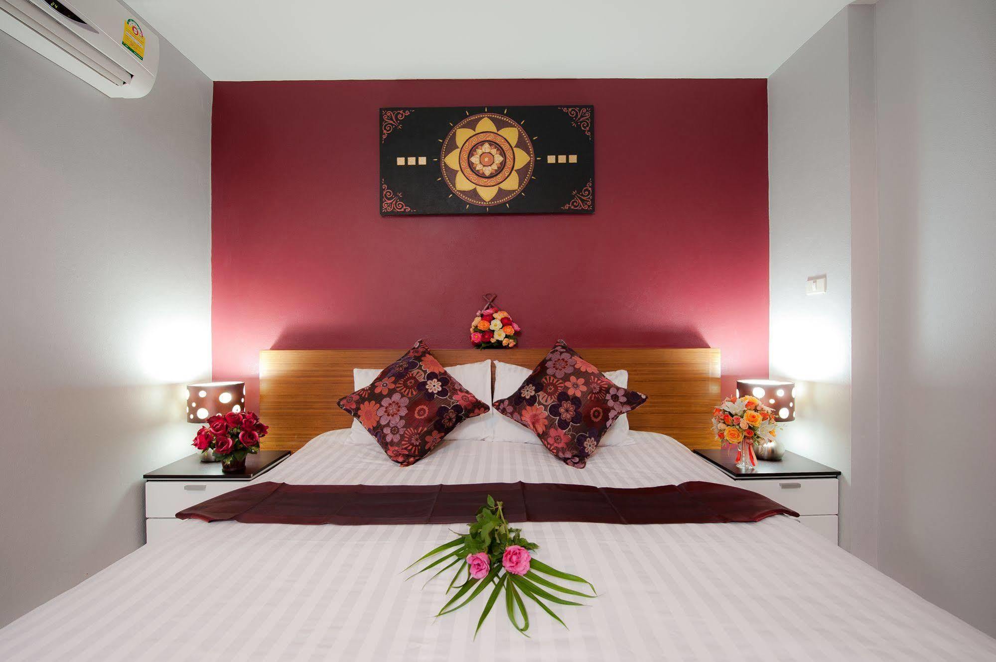 Rama Kata Beach Hotel Eksteriør bilde