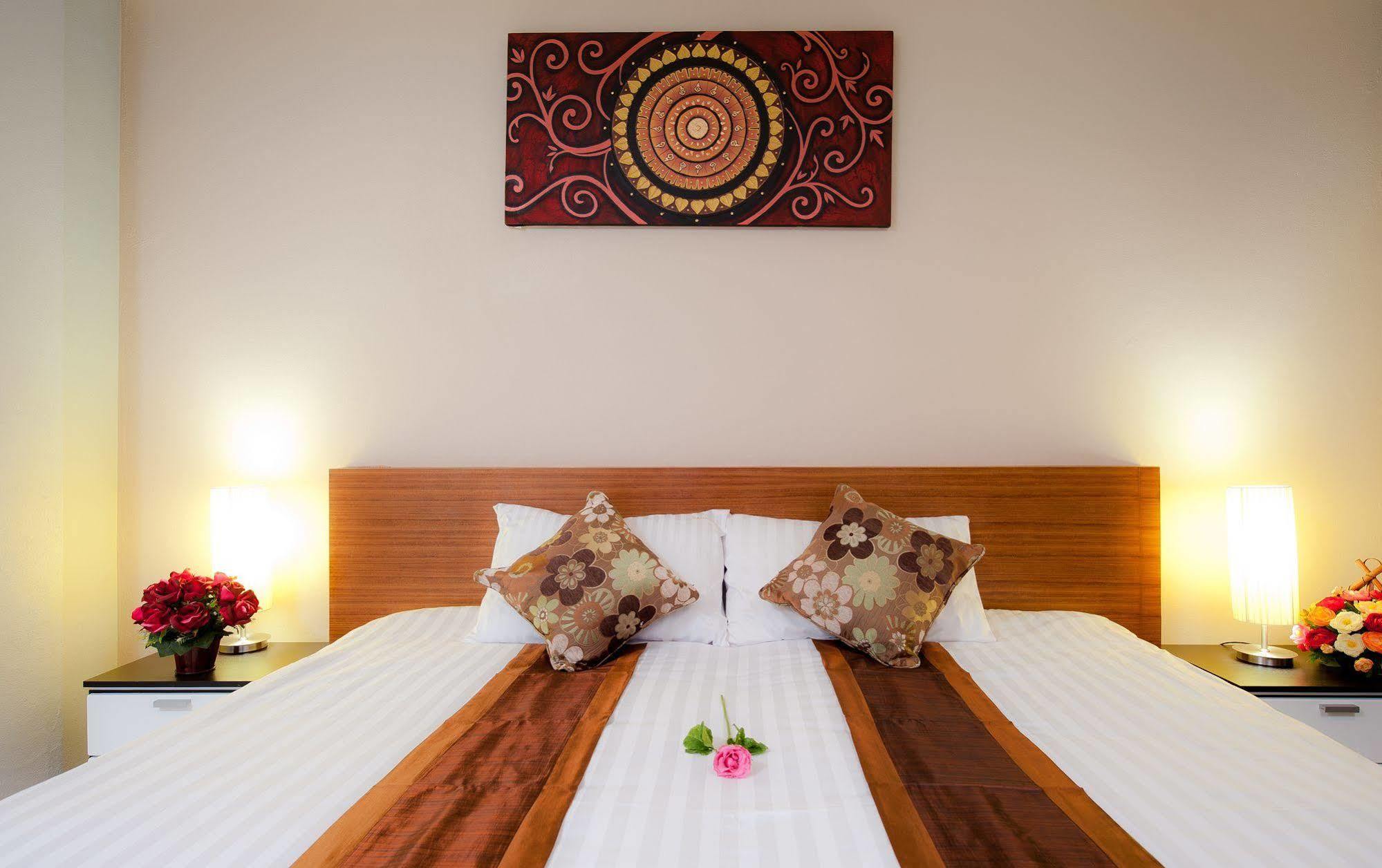 Rama Kata Beach Hotel Eksteriør bilde