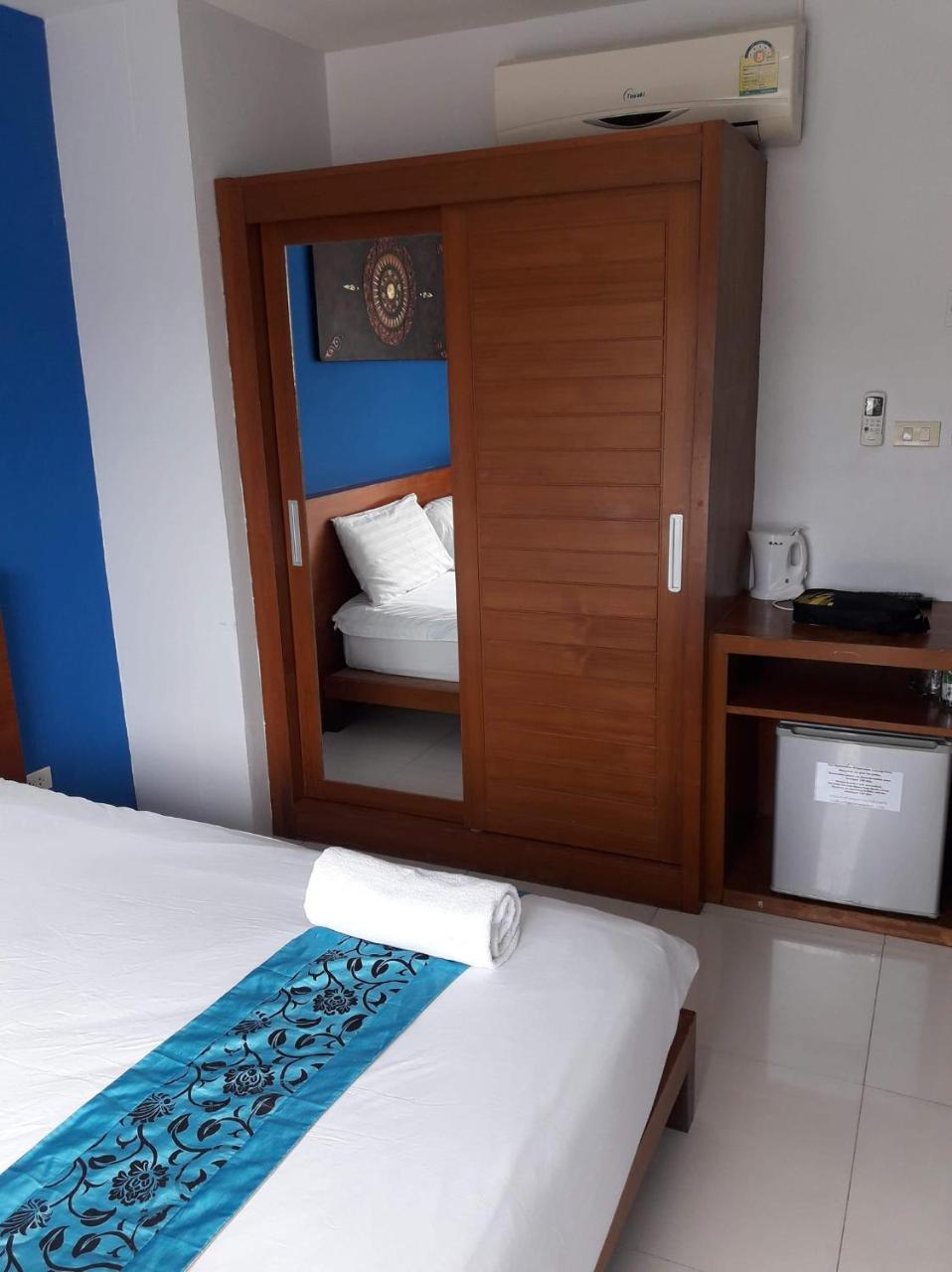 Rama Kata Beach Hotel Eksteriør bilde